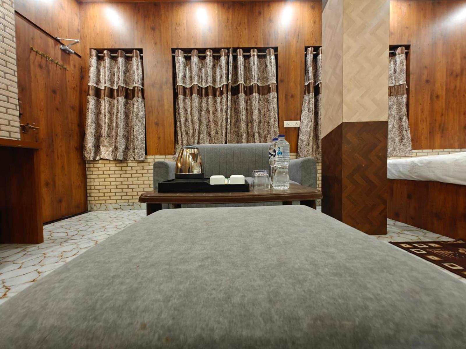 Stay Kailash -Vishwanath Temple View — Photos 3